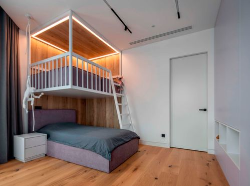 168㎡精裝房,到手就重裝,全屋收納沒(méi)得說(shuō),走哪柜子就裝哪